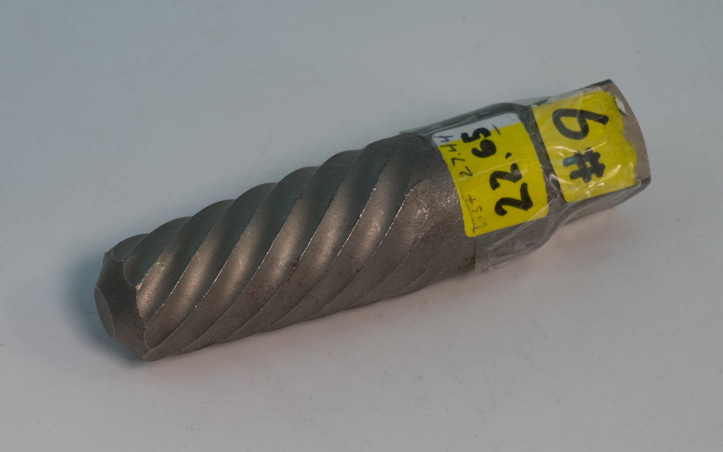 Irwin Spiral Flute Screw Extractor - Large EX-9 size. Remove broken bolts & screws with these spiral shaft extractors. Irwin Hanson EX-9 Spiral Flute Screw Extractor - Made in USA.