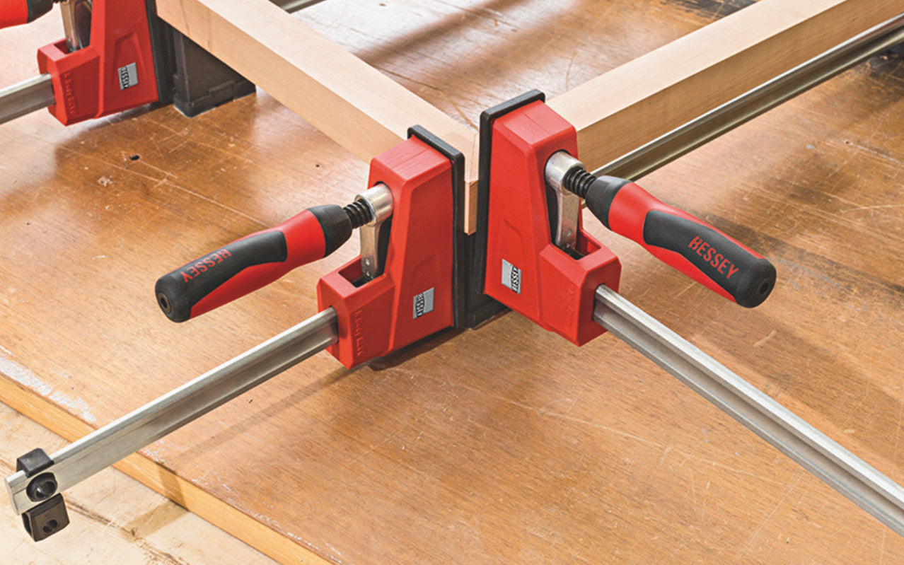 These Bessey K Body Revo KP Framing Set ~ Four 90° Clamping Blocks are perfect for four corner framing. Clamping force is applied precisely so each component is aligned at 90 degrees. 4 blocks per set. These blocks can be used with Bessey K Body clamps from 12" to 98". For pictures, drawers & doors. Made in Germany.