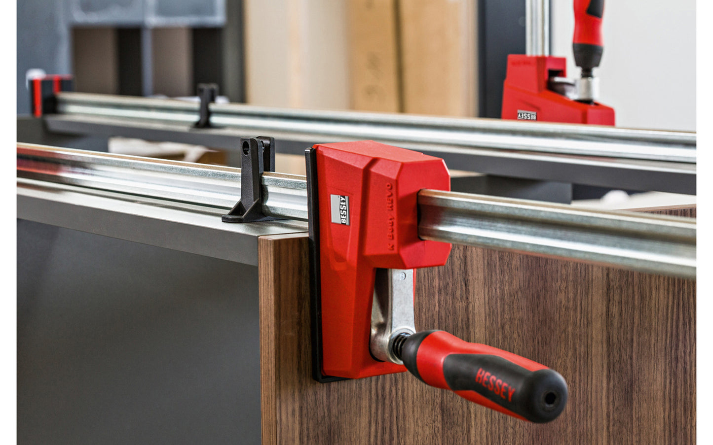 Bessey Parallel K-Body Bar Clamps are powerful clamps designed to clamp at 90 degrees to the rail with very large clamping surfaces. Converts to spreading with no tools required in seconds by removing end stop & reversing the operating head. 12" max opening - 3-3/4" throat depth - Model KRE3512 - Anti-slide mechanism - 788502203739