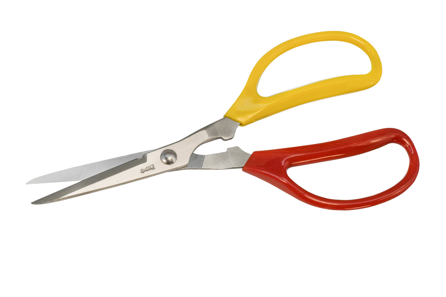 Japanese multi-purpose thinning snips made by Onotetsu. Made of high carbon steel, the cutting edges are very sharp & cut nicely. Thin tip for working in narrow spaces. Great for other garden tasks such as trimming, pruning, thinning, & general purpose cutting. Vinyl coated handles for a good grip. Made in Japan.