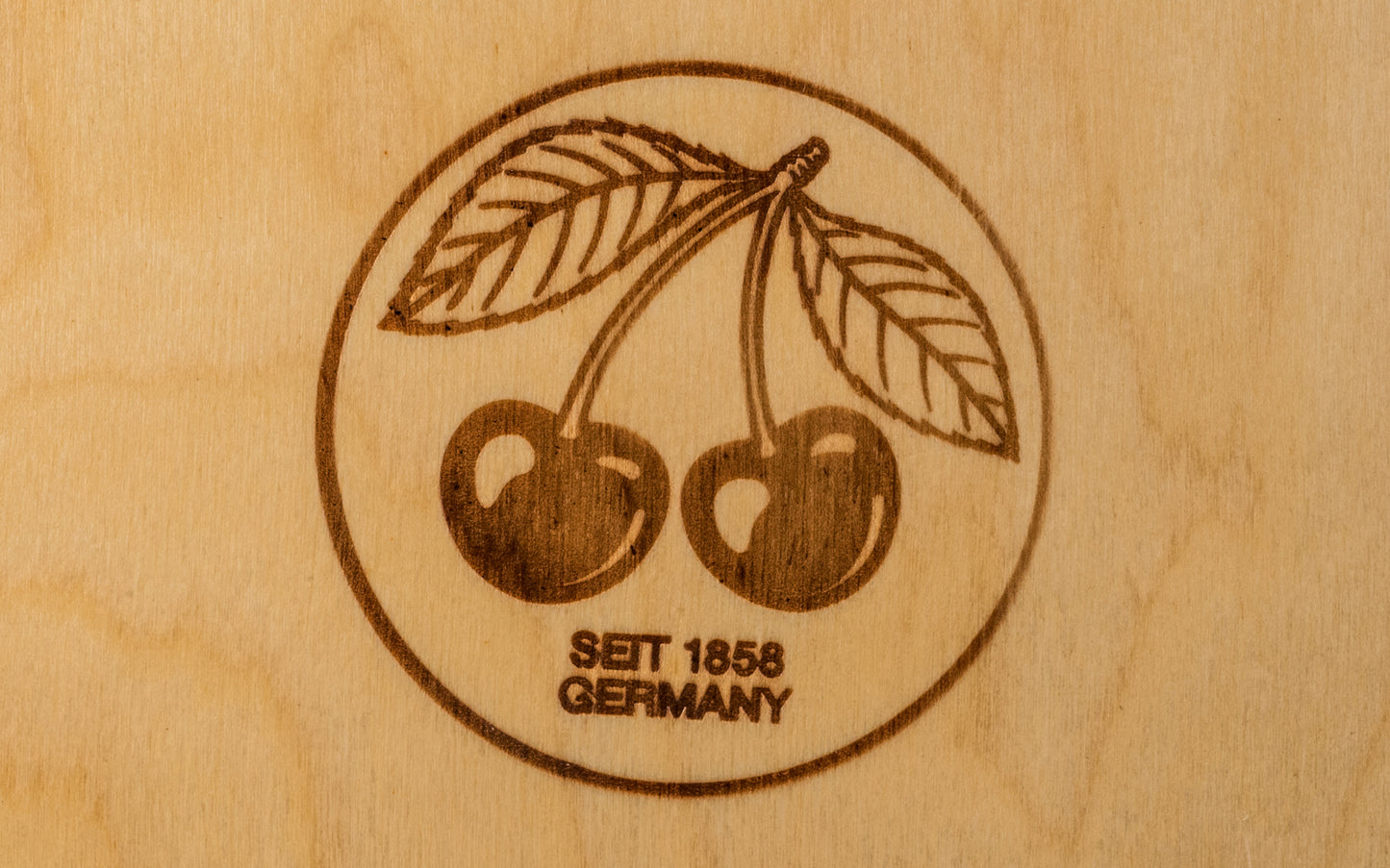 Two Cherries 6-Piece Firmer Chisel Set With Wooden Box ~ 1/4" (6 mm), 3/8" (10 mm), 1/2" (12 mm), 5/8" (16 mm), 3/4" (20 mm), 1" (26 mm) ~ Made in Germany