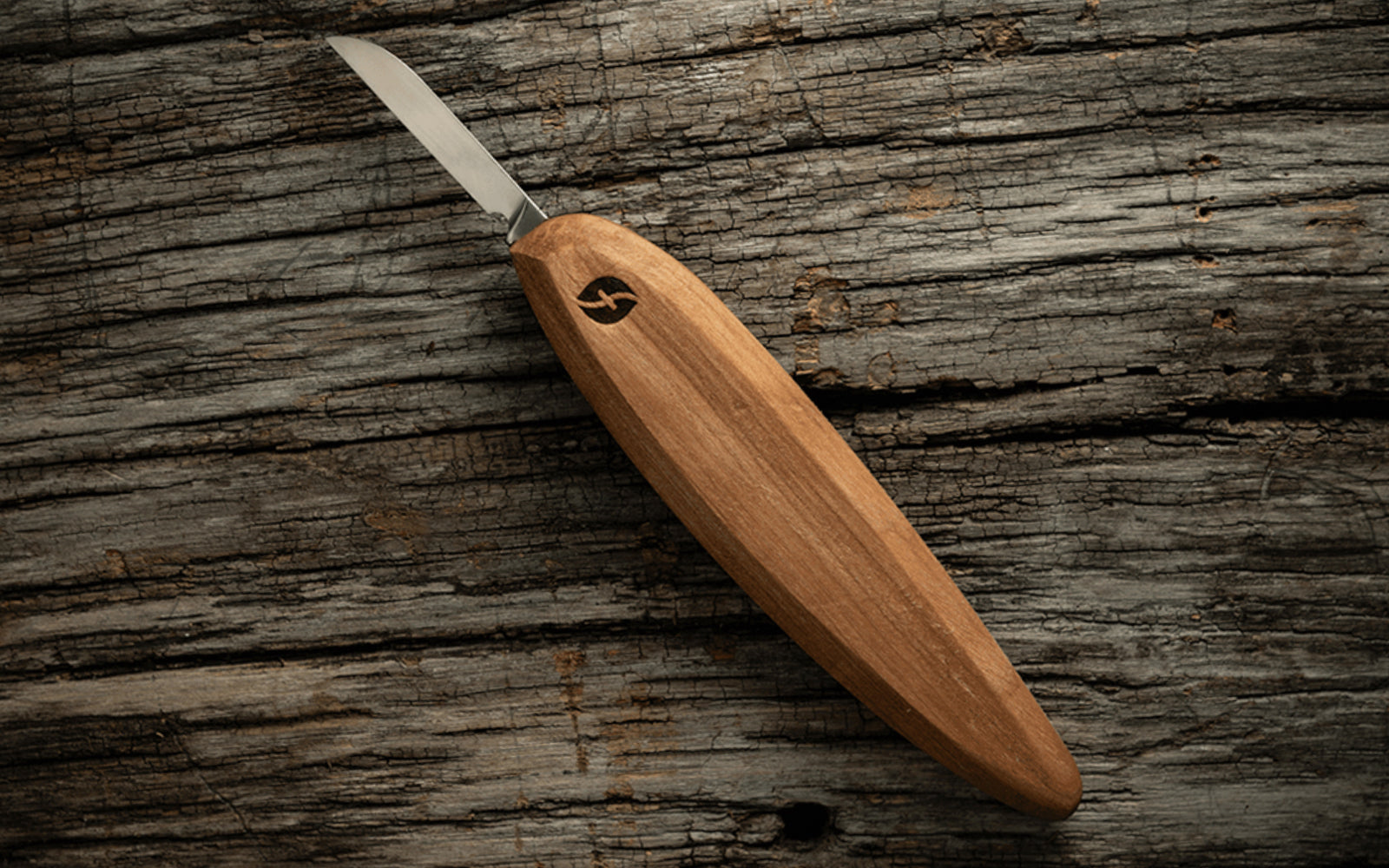 Made in USA • Flexcut Model No. FP02 ~ 1-5/8" Flexcut Pro Roughing Knife features a robust full flat grind sheepsfoot blade in precision heat treated 1095 steel, polished to a brilliant mirror finish. Flexcut Pro Series.