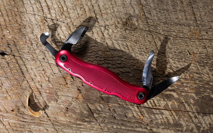 The Flexcut Spoon Carvin' Jack 2.0 makes it easy & convenient to handcraft spoons from every kind of wood stock. It has Variable Radius Hook Knife, Hook Knife, Gouge Scorp, &  Pelican Knife. The handle is made of rugged aerospace aluminum with an ergonomic design that contours to fit the palm of your hand. There is also a deep crosshatching on the handle to keep the knife from slipping while carving.   Made in USA.