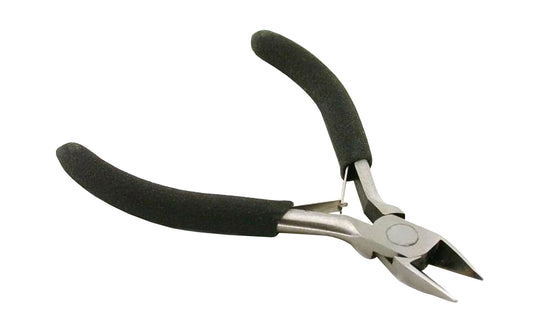 Basic & economy style 5" mini flush cutting pliers. 55 HRC. Plier made of carbon steel. Double leaf spring. Basic wire cutting plier. Made by SE.