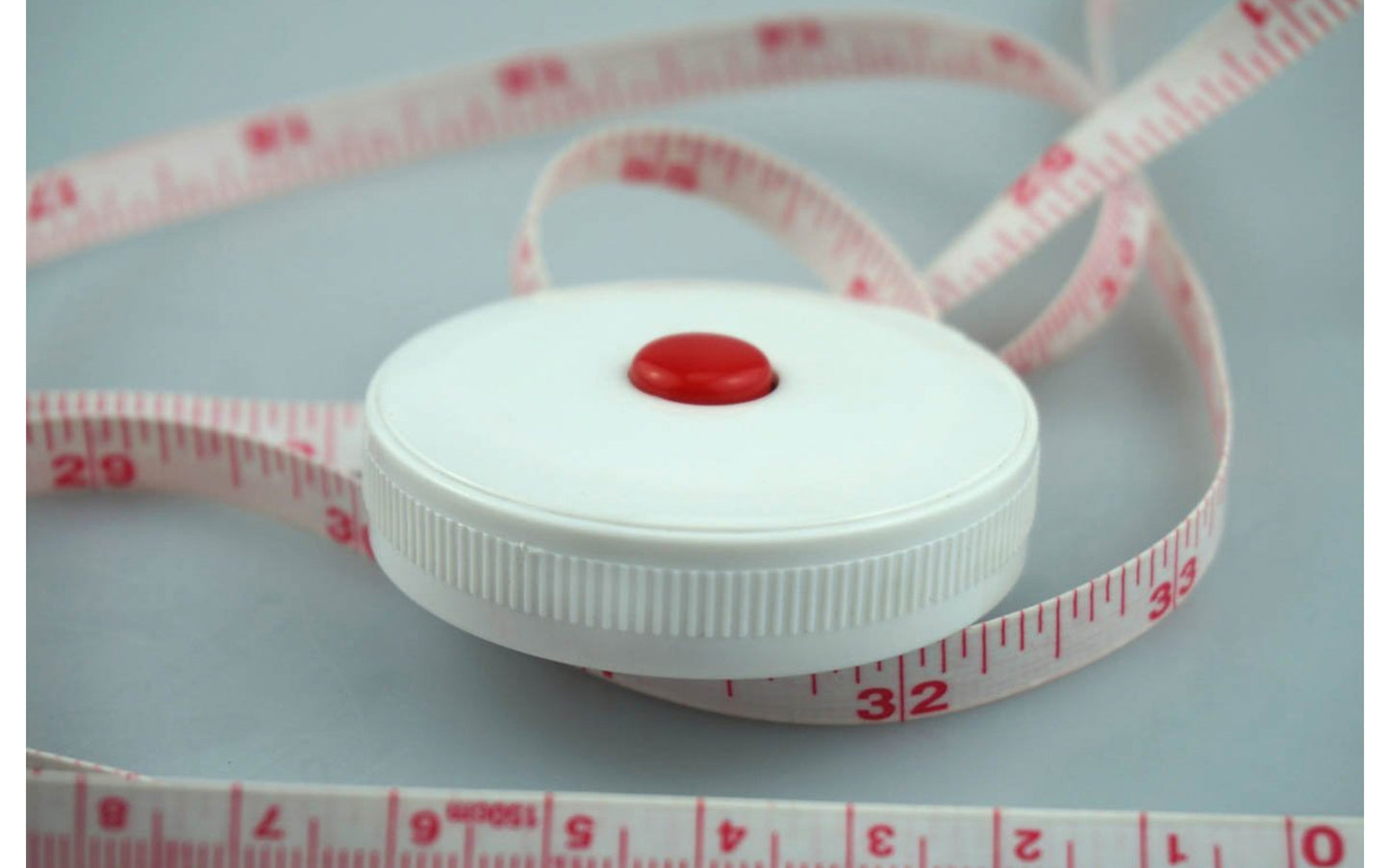 5' Tailor's Tape Measure. Basic & economy style 60" Tailor's Tape Measure. Good for use on apparel, textile, tailoring, or fitness. This double-sided tailor's tape offers a reliable solution for your measuring needs. Made by SE.