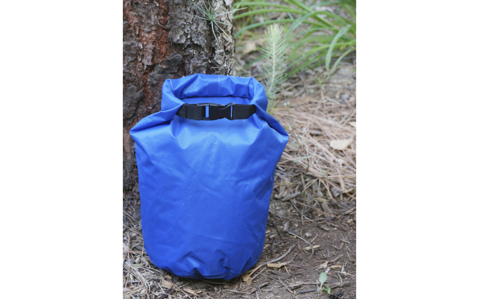 5.8 Liter Dry Sack. Keep your valuables safe and dry during outdoor adventures with this 5.8-liter waterproof dry sack. Constructed from water-resistant, rip-stop 210T Terylene material, this dry sack is an essential companion for camping, hiking, kayaking, canoeing, boating, rafting, &amp; more. Made by SE.