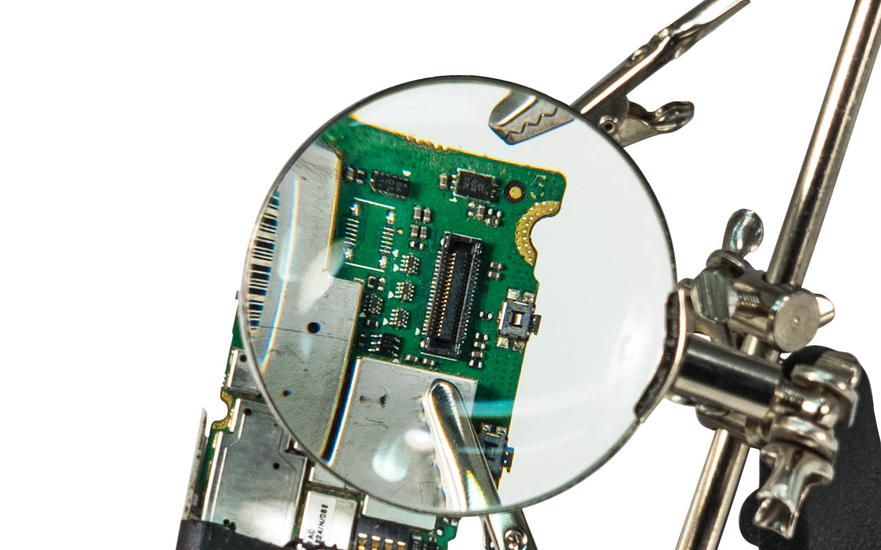 Helping Third Hand With Magnifying Glass ~ For Electronic Repair