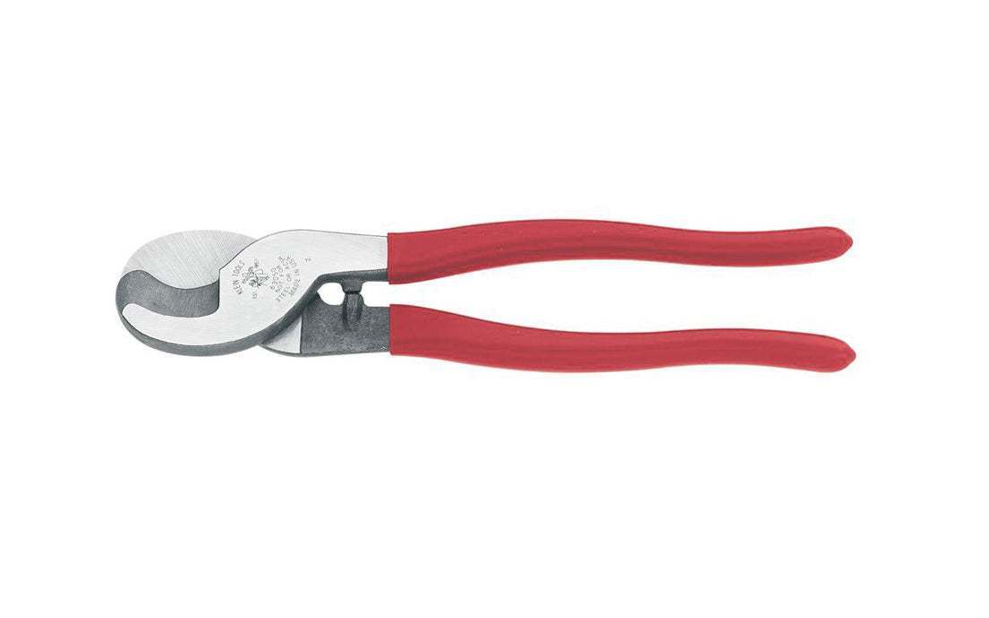 These Klein Tools high-leverage cable cutter cuts aluminum, copper & communications cable. Cable-gripping shear-type jaws provide exceptional cutting capability. Through-hardened, not case-hardened, cutting surfaces are longer-lasting. Model 63050. Made in USA.