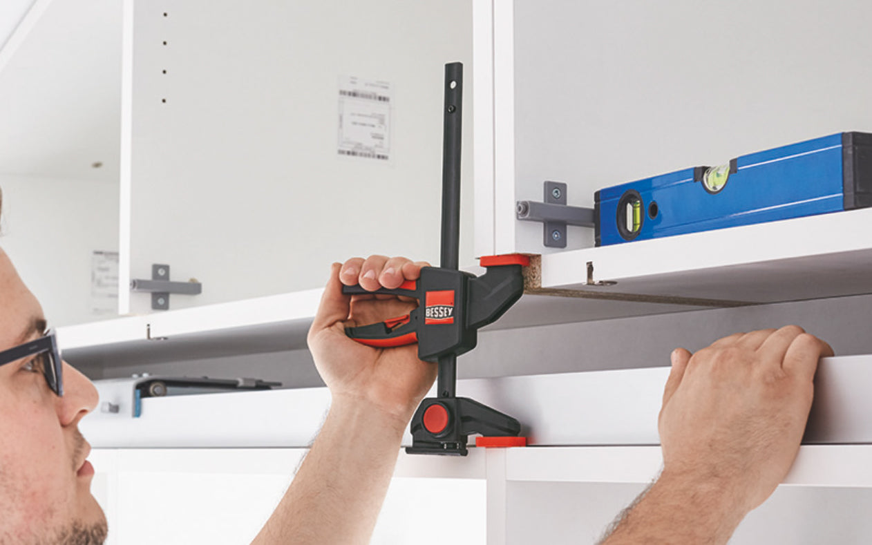 Bessey 2-PC One-Handed Track Saw Guide Table Clamps EZR SET are designed to work with track saw guides. Guide on top section for grooves 12 x 6.5 mm to 12 x 8 mm. Use with adapter on  bottom section & rotated top section for secure fastening of guide rails of Festool, Protool, Metabo, Makita, Hitachi/Hikoki, Dewalt.