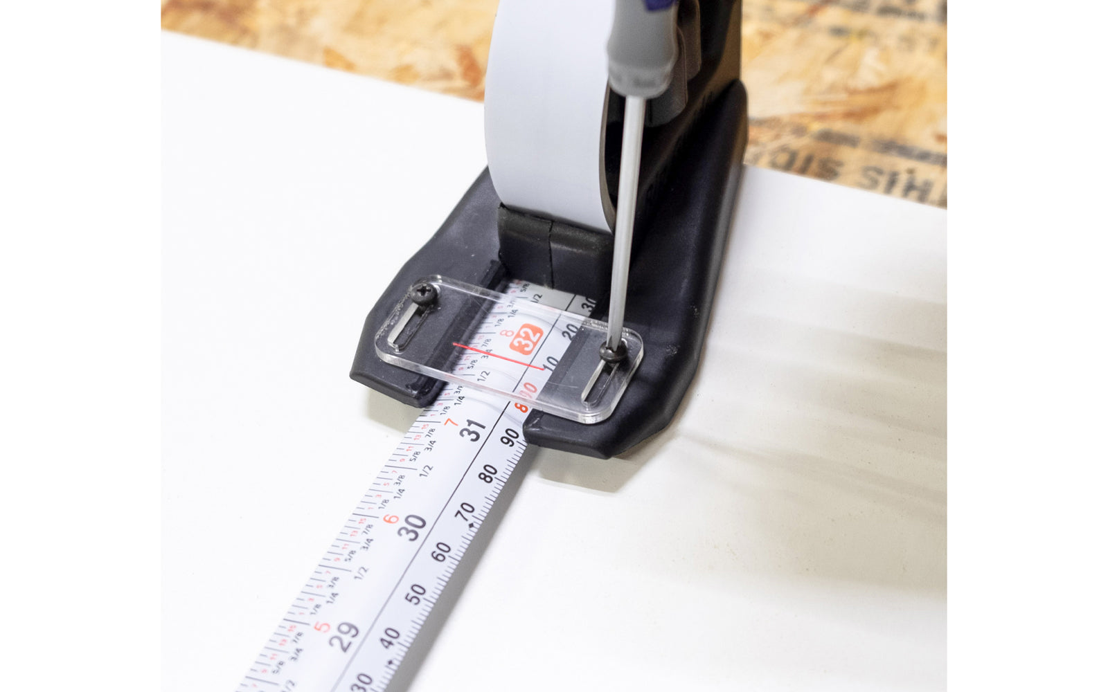 FastCap Rip Guide has a compact design that helps make quick, accurate, & repeatable measurements for your track saw. Simply slide the Rip Guide into the fence’s “T-track,” measure your cut, & saw away. For initial set up dial sight glass to your specific fence. 2 pack. Metric / Standard tape measure. 663807030498