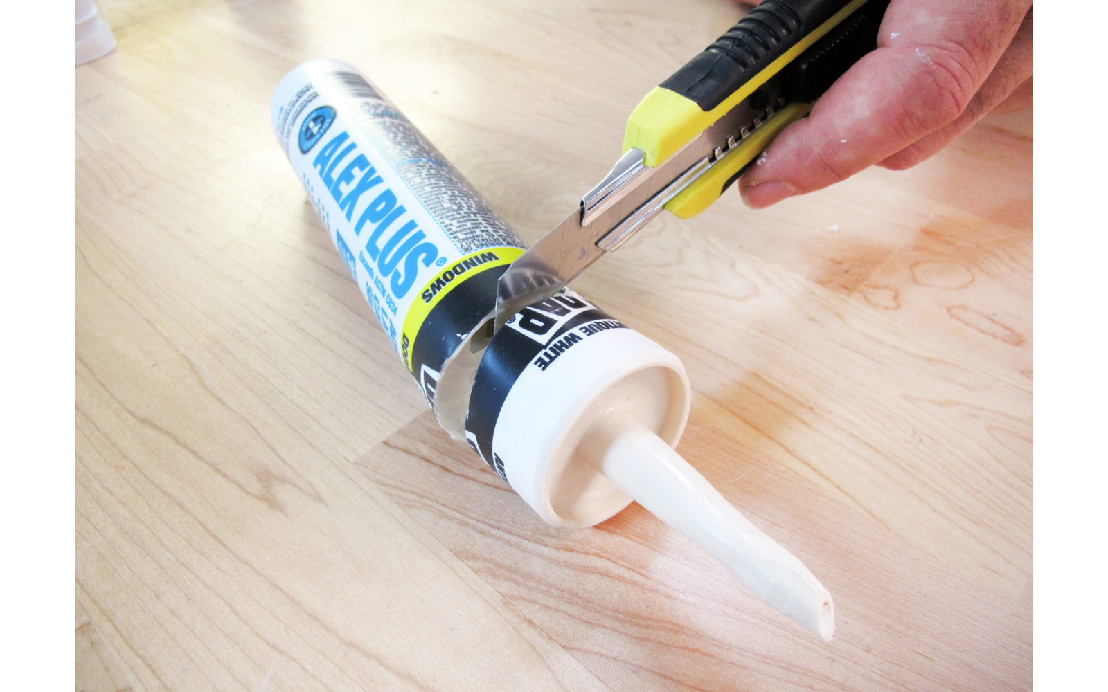 FastCap Caulking Tube Replacement Tip - Gives new life to your clogged tubes of caulking & adhesive - Excellent for adhesives & caulking - Universal fit eliminates leaks in standard caulking tubes & solves the problem of dried up tips - Fast Cap Model No. NEW TIP