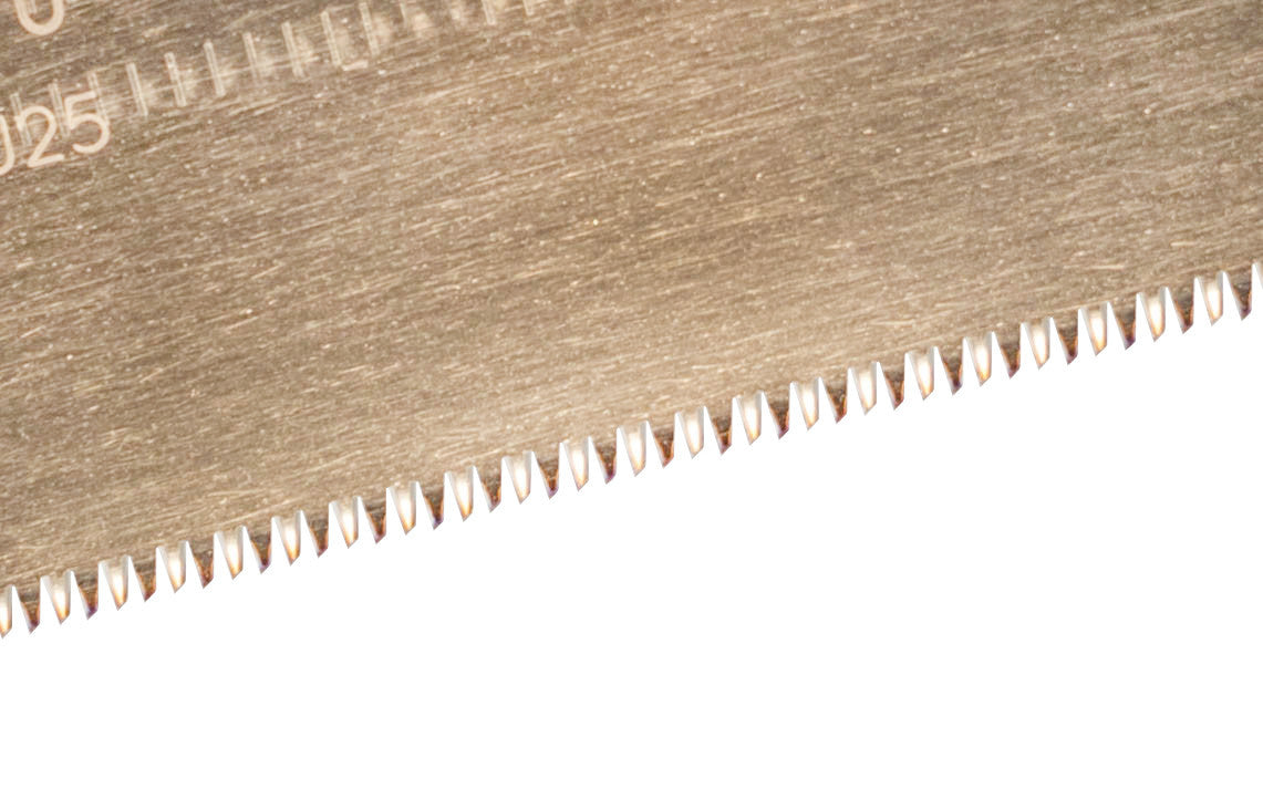 Made in Japan · Gyokucho Saw #370 ~ Crosscut Teeth: 26 TPI ~ Fine finish-carpentry pull-saw ~ Excellent for dovetail joints &amp; tenon cutting ~ Rigid spine back for straight accurate cuts ~ Impulse Hardened Teeth ~ Blade is removable