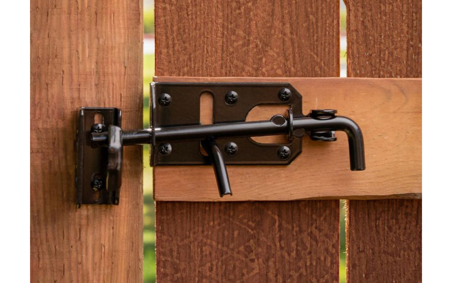 This Black Finish Gate Latch Set works like a heavy-duty barrel bolt plus deadbolt. Operates with thumb latch when in unsecured position. For use on in-swinging or out-swinging gates. Bolt can be padlocked. Fits gate up to 3" thick. National Hardware Catalog Model No. N178-616. 038613178618