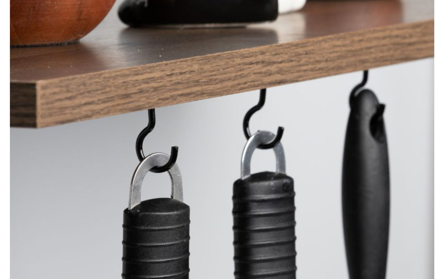 These 1" black finish on steel cup hooks are designed for hanging kitchen, workshop, home & industrial products. Sharp screw points bite into wood easily & quickly. National Hardware Model No. N119-729. 886780011746